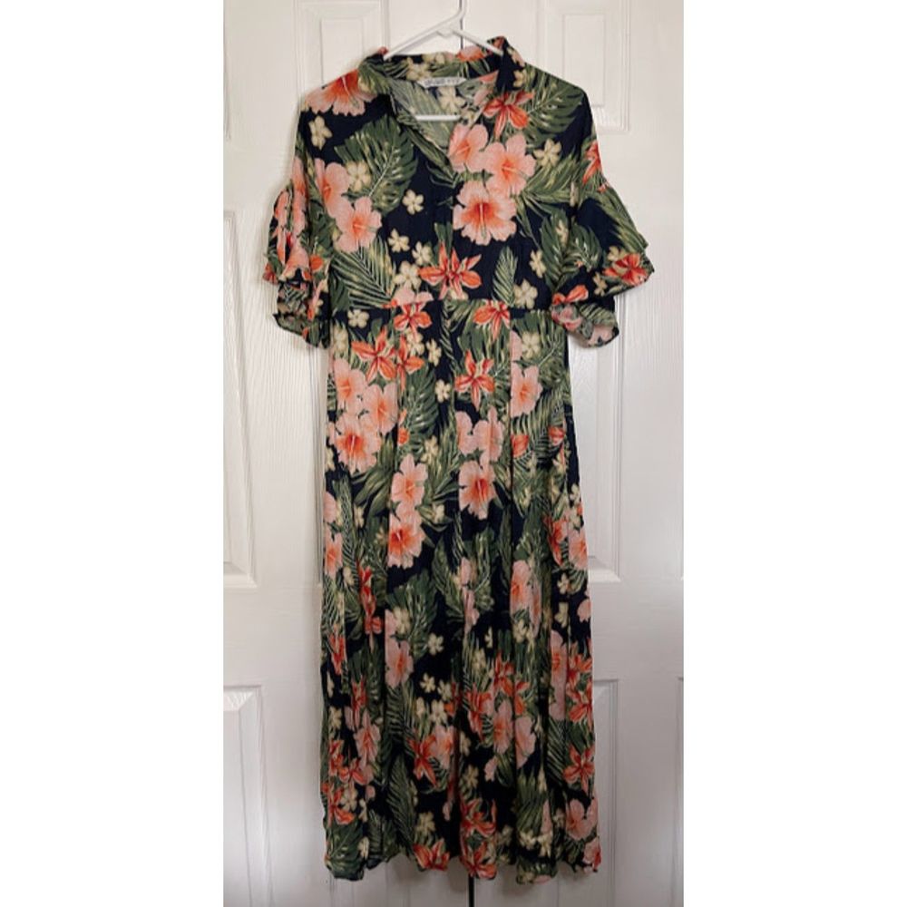 Zara Women's Long Hawaiian Floral Print Flowing Dress in Size Large